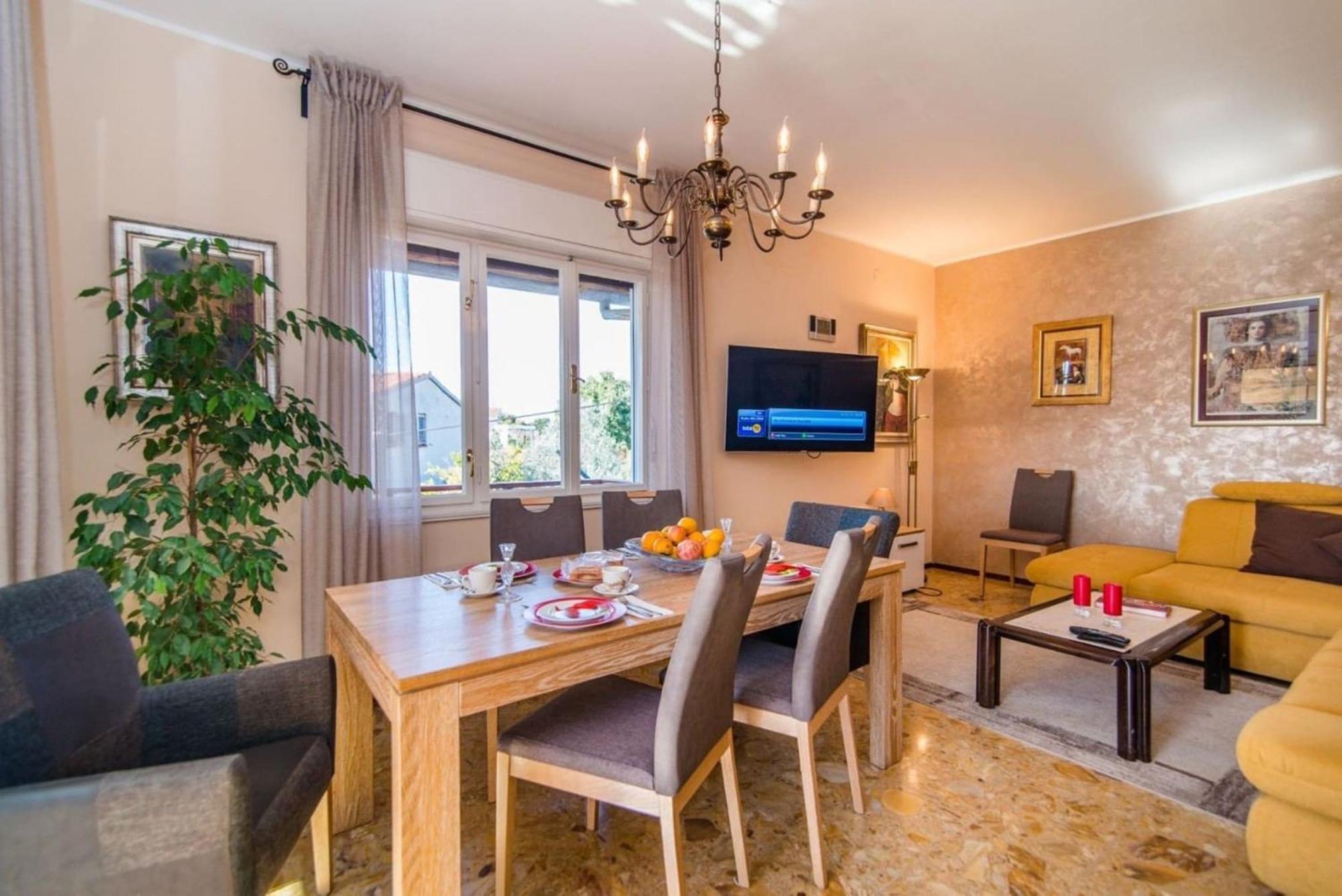 Villa Amalija - Apartment Amy Medulin Bagian luar foto