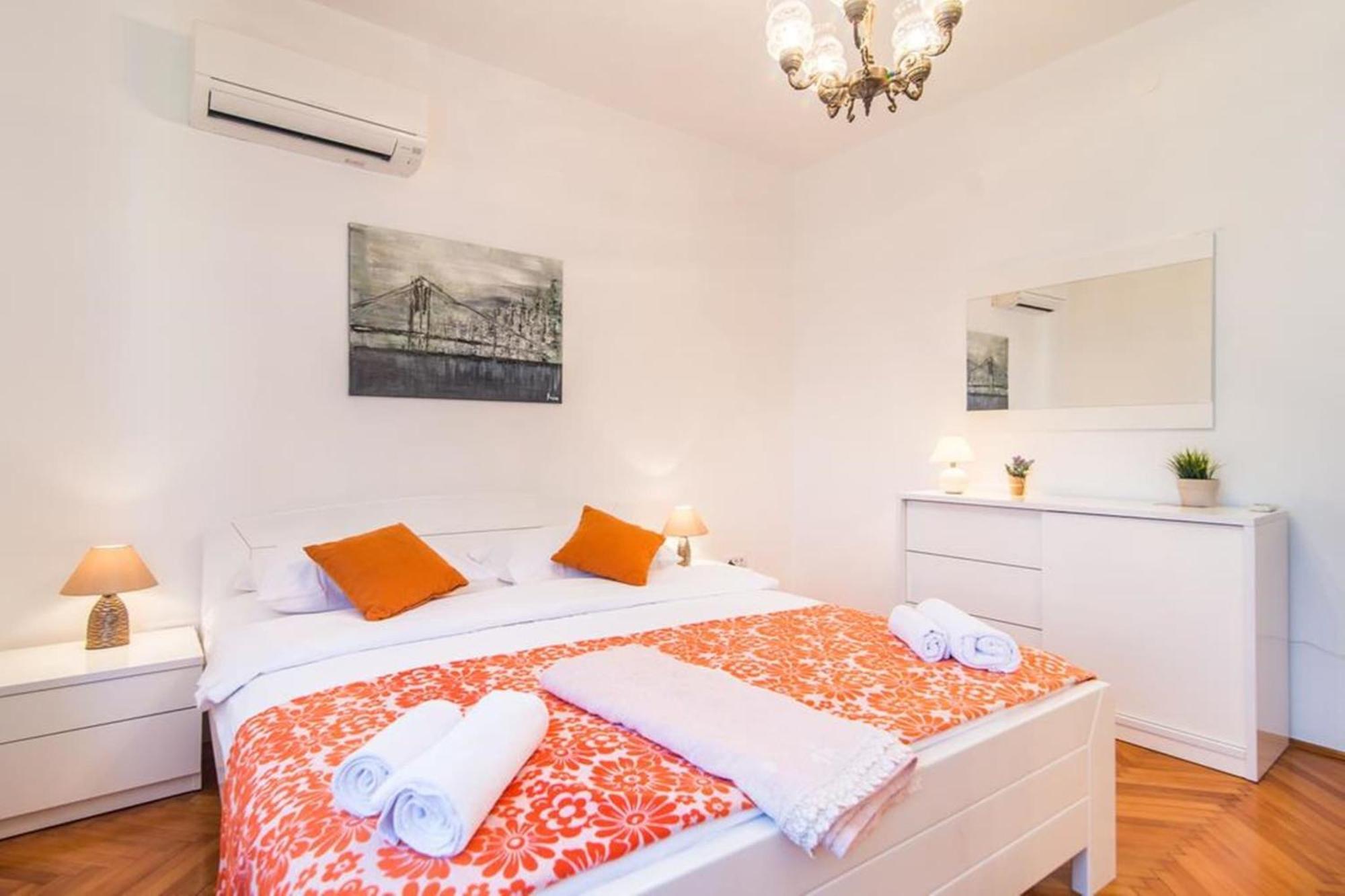 Villa Amalija - Apartment Amy Medulin Bagian luar foto