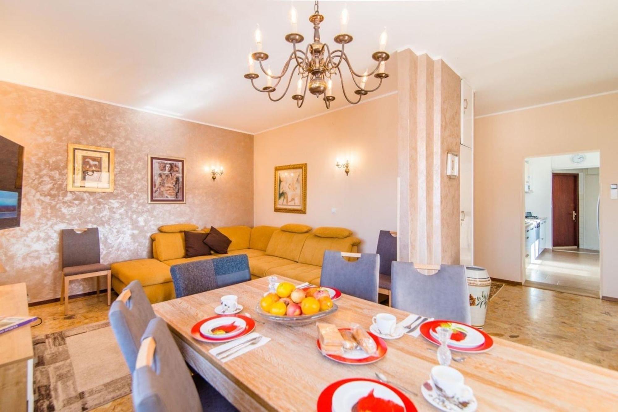 Villa Amalija - Apartment Amy Medulin Bagian luar foto